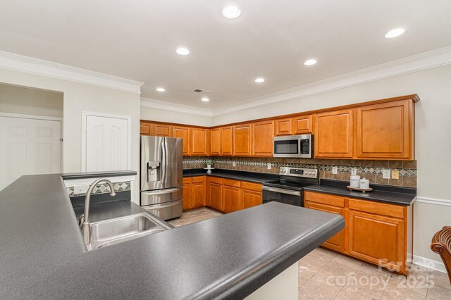 13622 Stringfellow Ln, Charlotte, NC 28278 - kitchen featuring stainless steel appliances, dark countertops, decorative backsplash, crown molding, and recessed lighting