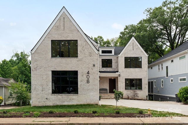 408 Ideal Way, Charlotte, NC 28203 - view of front of property featuring brick siding