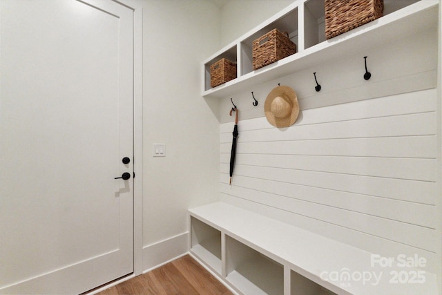 408 Ideal Way, Charlotte, NC 28203 - mudroom with light wood finished floors