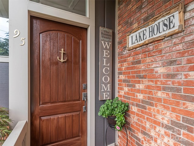 95 Harmon Ave, Lake Junaluska, NC 28745 - doorway to property with brick siding