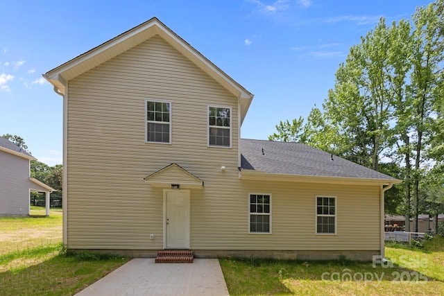 130 Aurora Blvd, Matthews, NC 28105 - view of front of property featuring a shingled roof and a front lawn
