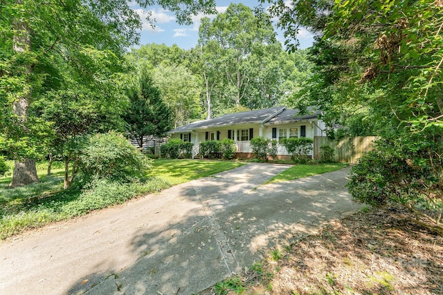 220 Blackberry Trl, Concord, NC 28027 - ranch-style house with driveway
