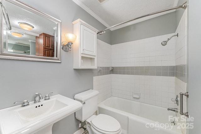 220 Blackberry Trl, Concord, NC 28027 - full bath featuring toilet, crown molding, a sink, washtub / shower combination, and a textured ceiling
