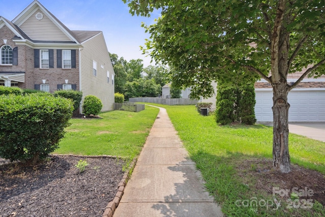8915 Merrie Rose Ave, Charlotte, NC 28213 - view of side of home