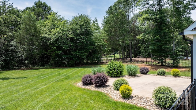 3622 46th Ave NE, Hickory, NC 28601 - view of yard with a patio