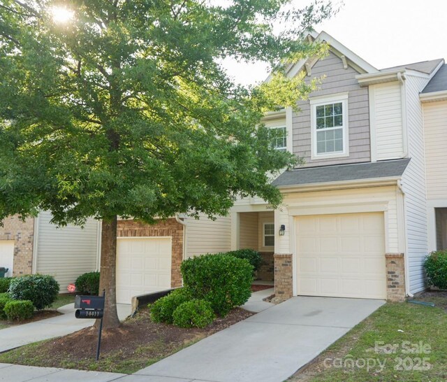 14411 Glendon Hall Ln, Charlotte, NC 28262 - photo 1