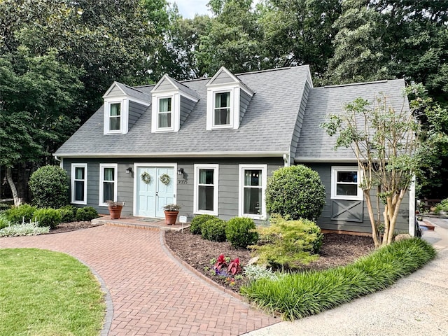 9305 Harps Mill Ct, Charlotte, NC 28270 - new england style home featuring a shingled roof