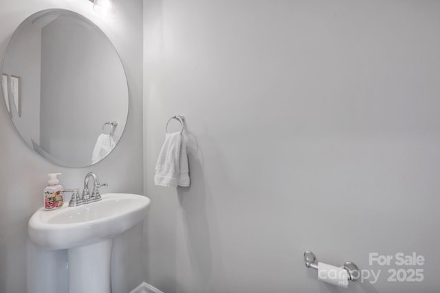 1315 Elizabeth Ave, Kannapolis, NC 28083 - bathroom featuring a sink