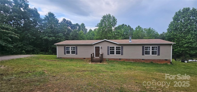 6220 Dekalb Dr, Connelly Springs, NC 28612 - manufactured / mobile home with crawl space and a front lawn