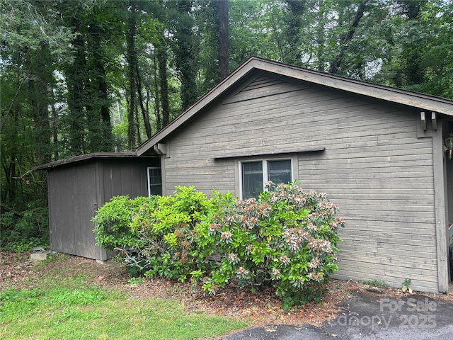 121 Rockwood Dr, Hendersonville, NC 28792 - photo 7
