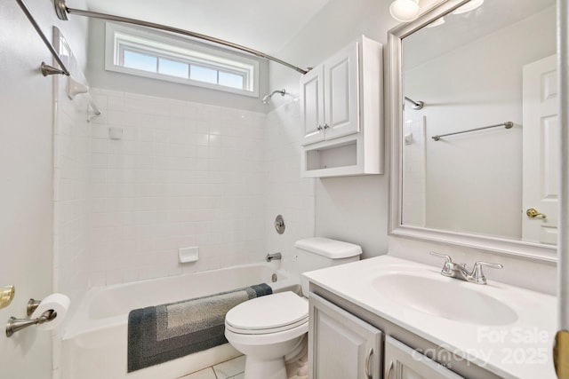 343 Stonehollow Rd, Fletcher, NC 28732 - full bath featuring bathing tub / shower combination and vanity