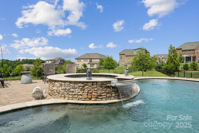 12410 Franklin Park Ln, Huntersville, NC 28078 - view of pool featuring a residential view and a pool with connected hot tub