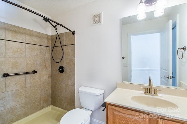 234 Wash Creek Dr Unit B, Hendersonville, NC 28739 - full bath with vanity and tiled shower