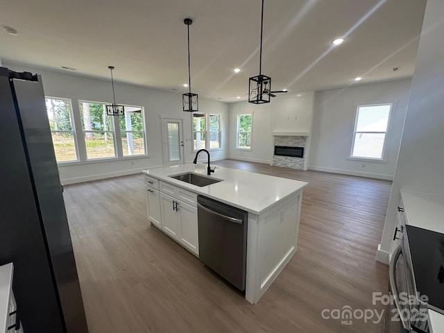 953 Mike Cir, Spartanburg, SC 29303 - kitchen with a sink, appliances with stainless steel finishes, baseboards, healthy amount of natural light, and recessed lighting