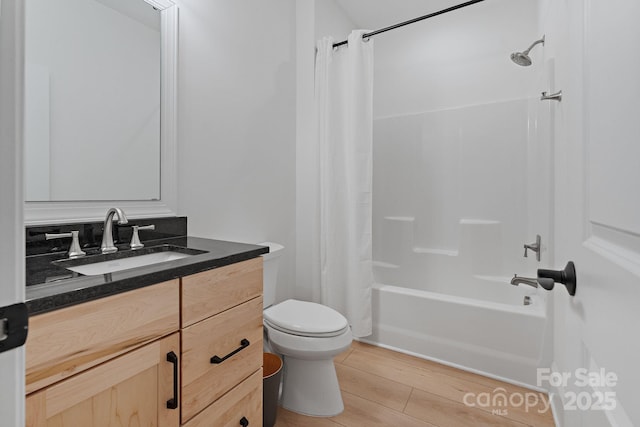 8283 Long Island Rd, Catawba, NC 28609 - bathroom with vanity, shower / bath combo with shower curtain, and wood finished floors