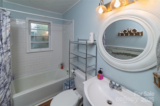 86 Pine Grove Dr, Andrews, NC 28901 - full bath with shower / bath combination with curtain and a sink