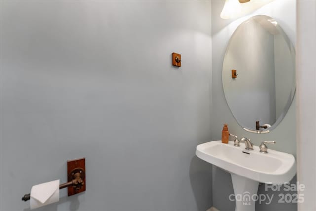 4000 Garfield Ct, Waxhaw, NC 28173 - bathroom with a sink