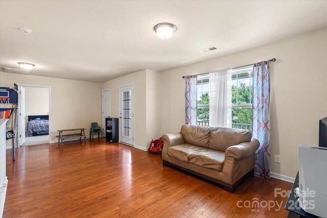 5111 Elementary View Dr, Charlotte, NC 28269 - living area with wood finished floors and baseboards
