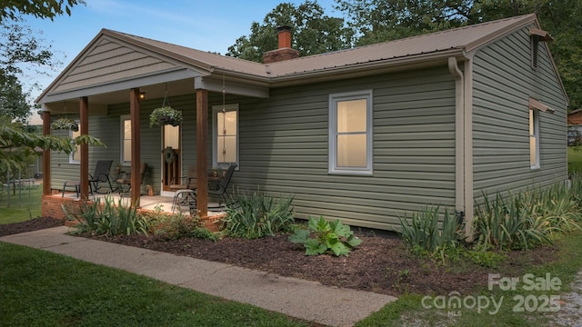 3980 English Oak Dr, Lincolnton, NC 28092 - bungalow with covered porch and a metal roof