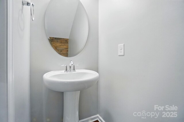 8115 Kelburn Ln, Charlotte, NC 28273 - view of bathroom
