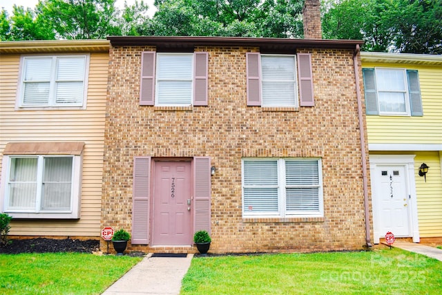 7526 Holly Grove Ct, Charlotte, NC 28227 - photo 1