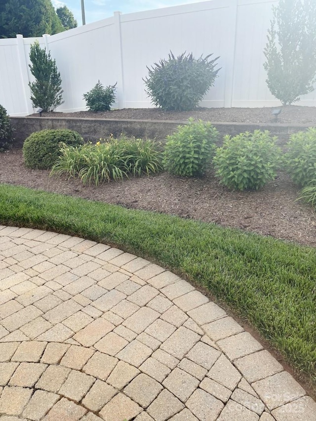 2300 Wednesbury Ct, Kannapolis, NC 28083 - view of yard