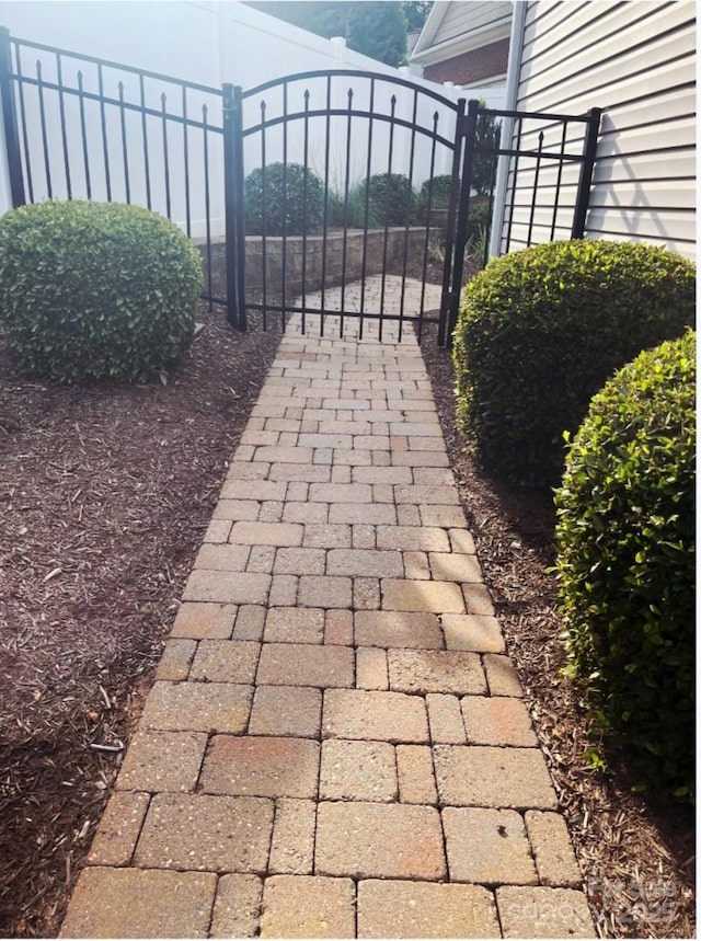 2300 Wednesbury Ct, Kannapolis, NC 28083 - view of gate