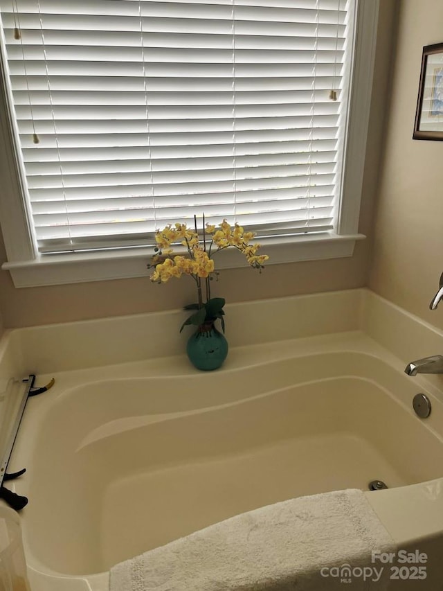 2300 Wednesbury Ct, Kannapolis, NC 28083 - full bath featuring a bath