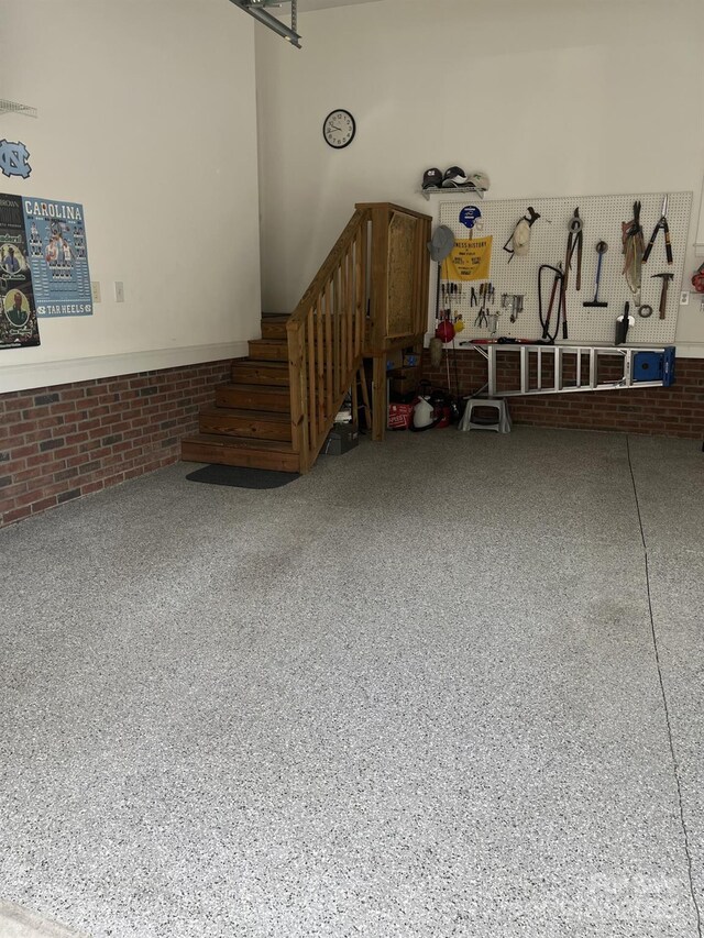 2300 Wednesbury Ct, Kannapolis, NC 28083 - view of garage
