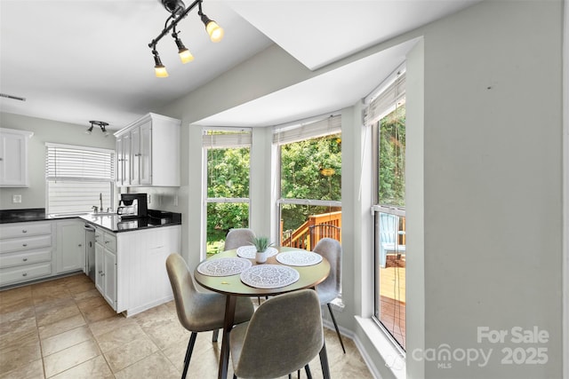 7425 Hubbard Woods Rd, Charlotte, NC 28269 - view of dining room
