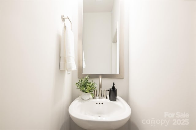 4226 Acorn St, Charlotte, NC 28205 - bathroom with a sink