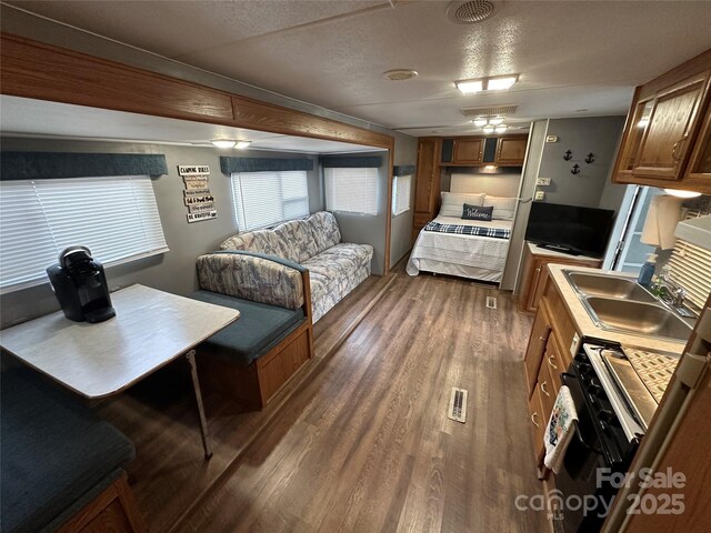 109 Pine St, New London, NC 28127 - photo 12