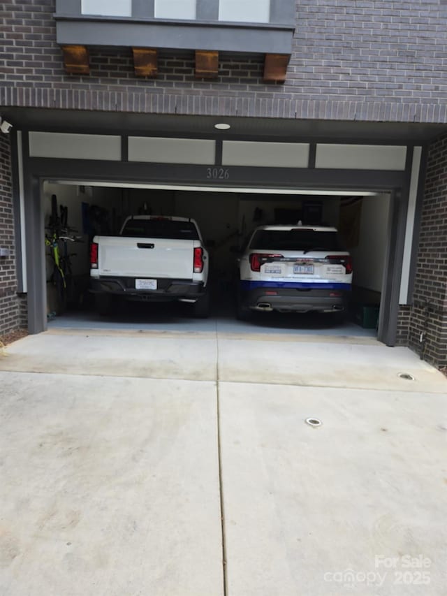 3026 Kalex Ct, Charlotte, NC 28204 - garage with driveway