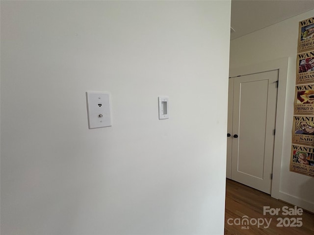 3026 Kalex Ct, Charlotte, NC 28204 - corridor with wood finished floors