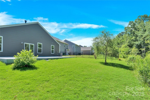 3207 Selwyn Landing Dr, Charlotte, NC 28215 - view of yard with a patio area