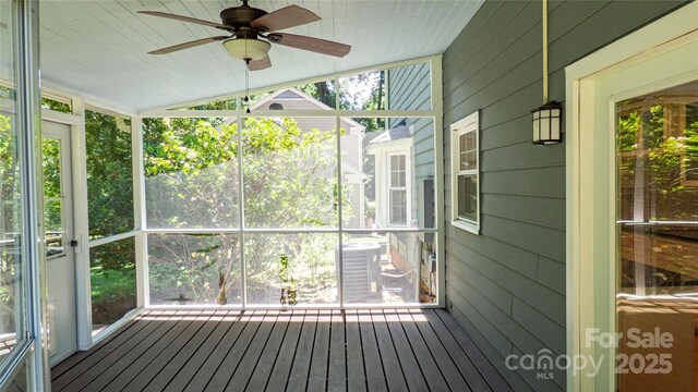 3008 Heathcroft Ct, Charlotte, NC 28269 - photo 18