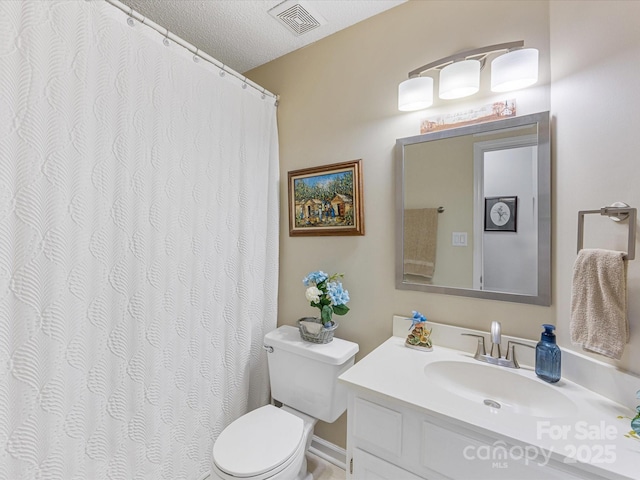 13600 Seastone Ln, Pineville, NC 28134 - full bathroom featuring vanity and curtained shower