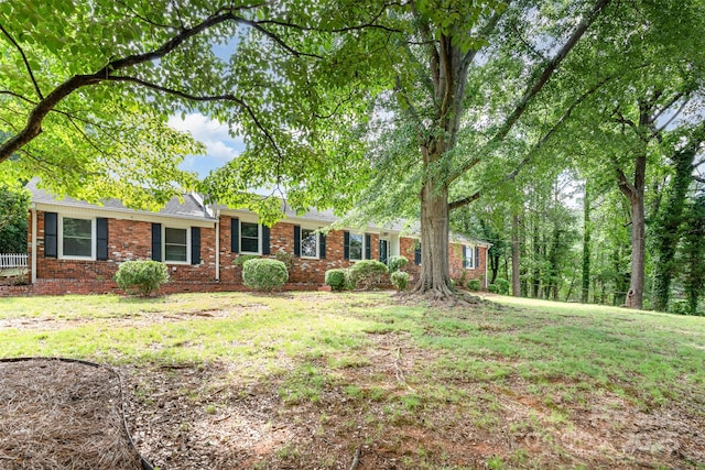 1925 Montclair Ave, Gastonia, NC 28054 - single story home featuring brick siding and a front yard