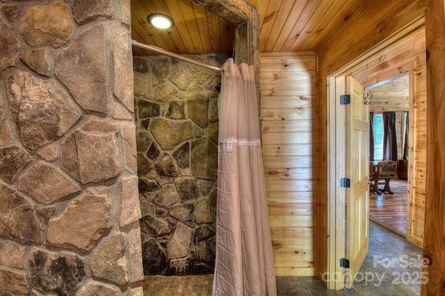 1012 Alarka Highlands Dr, Bryson City, NC 28713 - photo 11