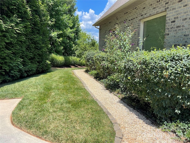 753 River Bend Dr, Granite Falls, NC 28630 - view of green lawn