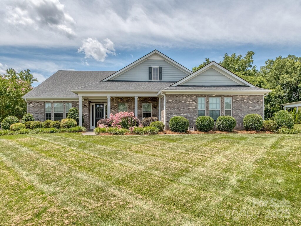 314 Candella Dr, Matthews, NC 28104 - photo 1