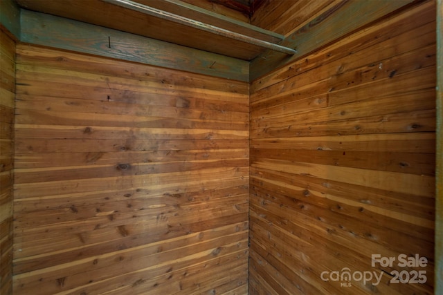 12 Mountain View Ave, Black Mountain, NC 28711 - detailed view of wood walls