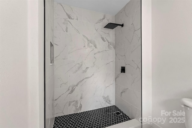 922 Maurice St, Monroe, NC 28112 - bathroom with tiled shower and toilet