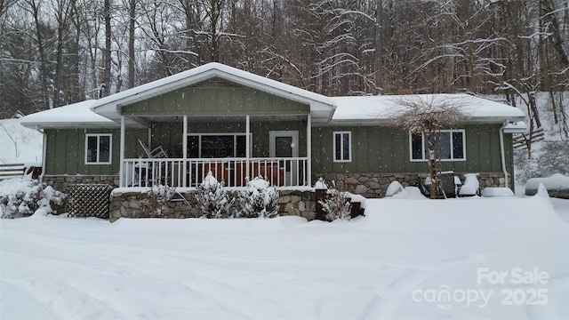 155 Old Starnes Cove Rd, Asheville, NC 28806 - view of front of property with board and batten siding