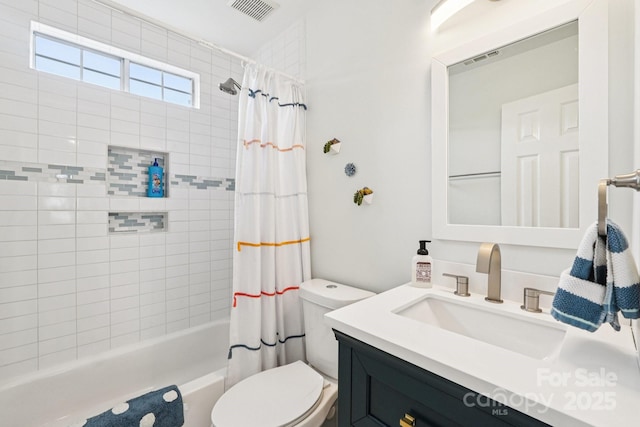 8618 Sam Dee Rd, Charlotte, NC 28215 - bathroom with vanity and shower / bath combo