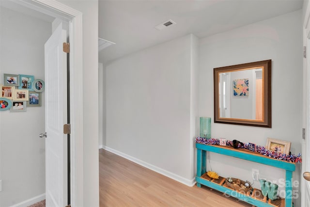 410 Apex Cir, Shelby, NC 28152 - corridor featuring light wood-style floors and baseboards