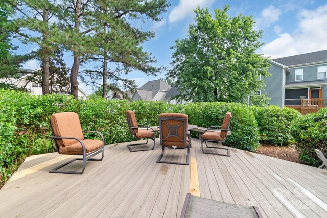 2619 Merion Hills Ct, Charlotte, NC 28269 - view of wooden terrace
