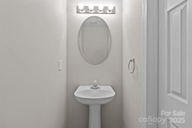 12516 Hennigan Place Ln, Charlotte, NC 28214 - view of bathroom