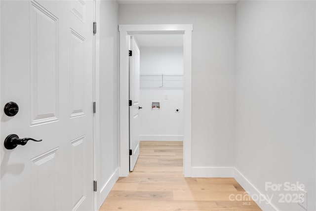 452 Duncan St, Spartanburg, SC 29306 - hallway featuring light wood-style flooring and baseboards