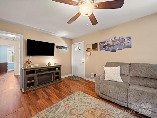 427 E 12th Ave, Gastonia, NC 28054 - living area with wood finished floors and ceiling fan